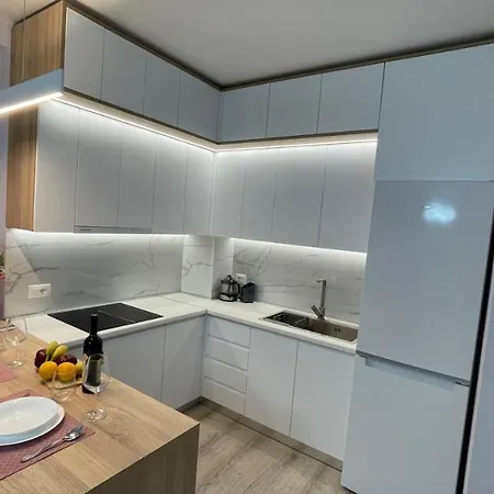 Lovely Apartamento Tirana