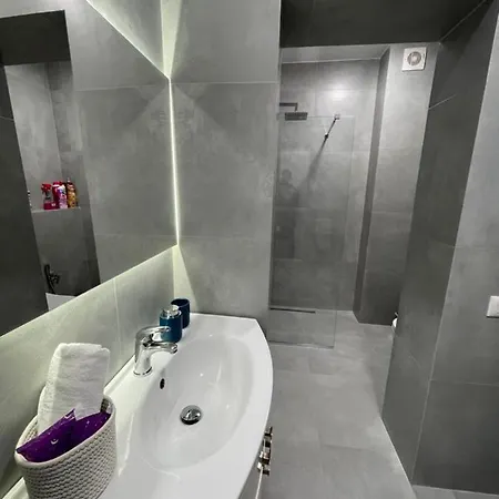 Lovely Apartamento Tirana